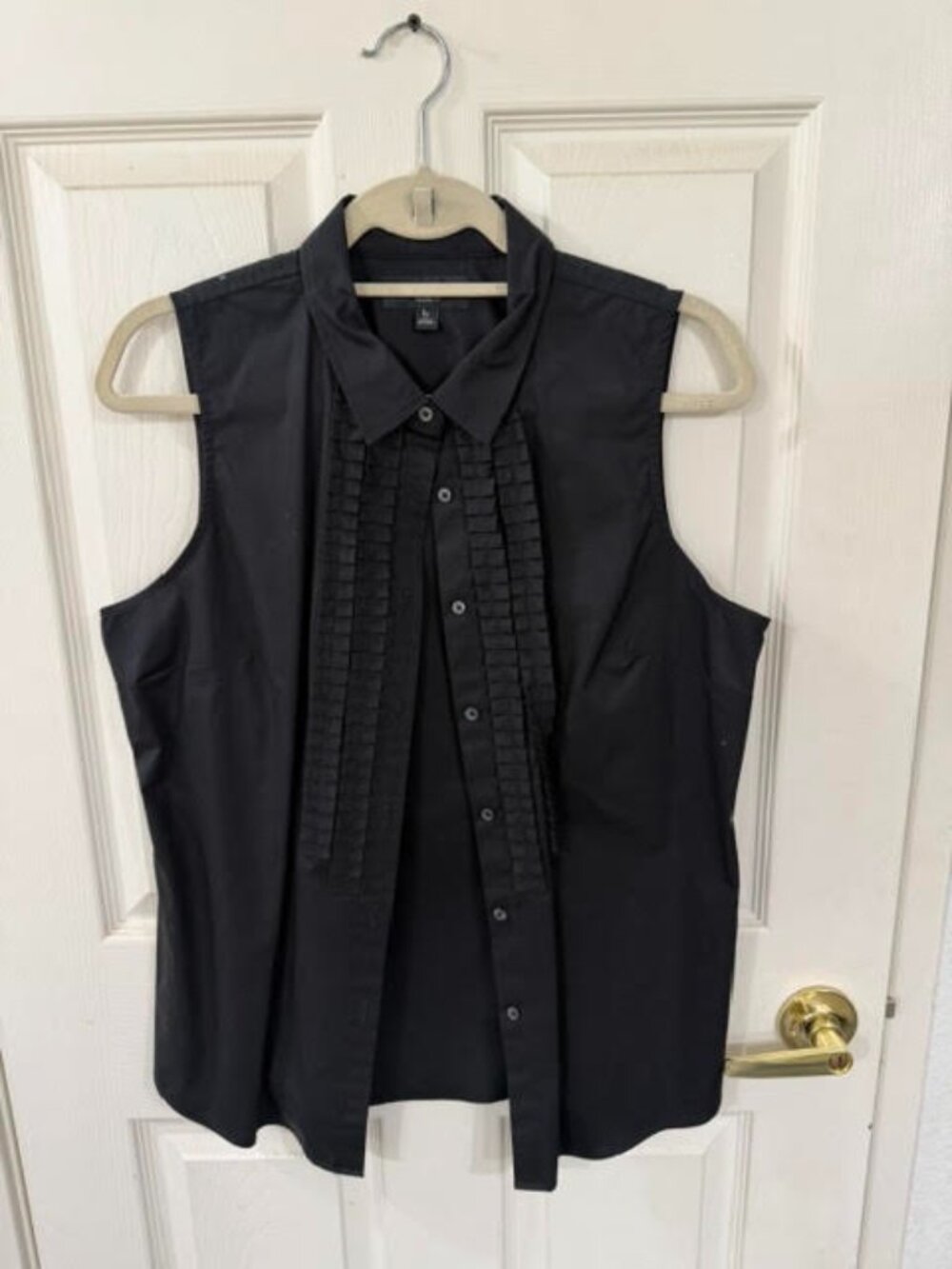 Banana Republic Black Sleeveless Tuxedo Blouse Pintuck Pleat Top